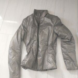 Sexy body hugging fitted Spyder light weight winter jacket